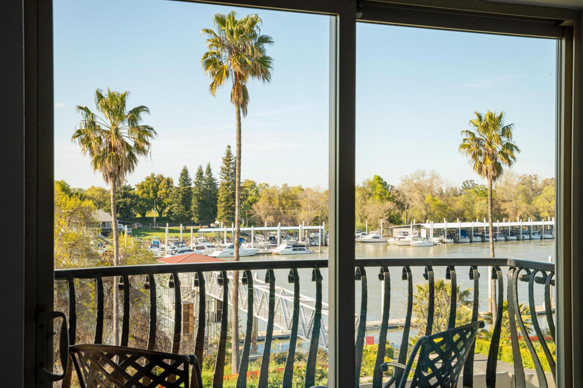 The Westin Sacramento Riverfront Hotel & Spa Exterior photo